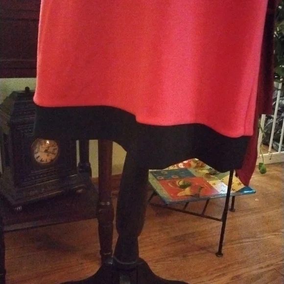 Women's mod Barbie pink and black sleeveless size 4 by LOFT NWOT - Picture 3 of 4